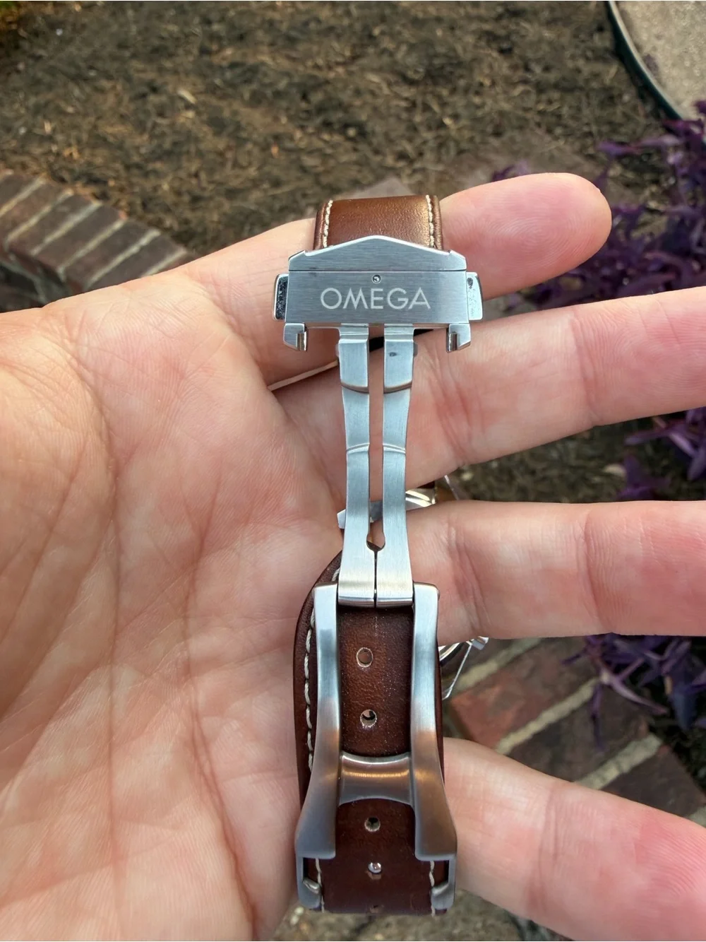 Omega Speedmaster Auto Date 3210.50 w/ NATO & Omega Leather Strap and Clasp